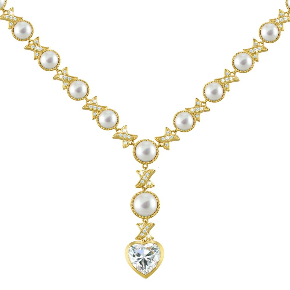 Ode to Love
Pearl Necklace